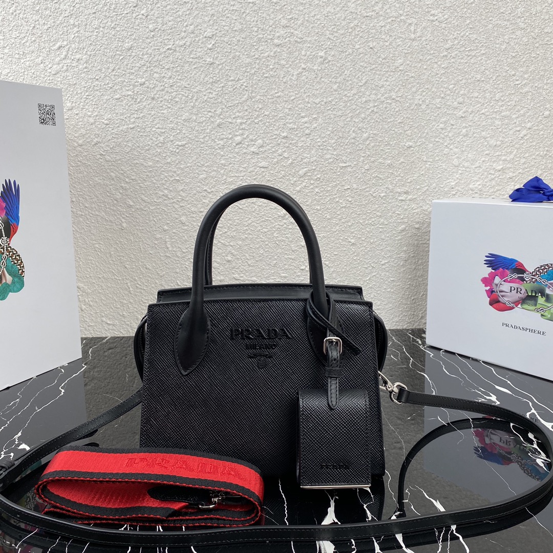 pra*a saffiano leather monoCh*0me bag black 1ba269 22 x 16.5 x 11.5 cm