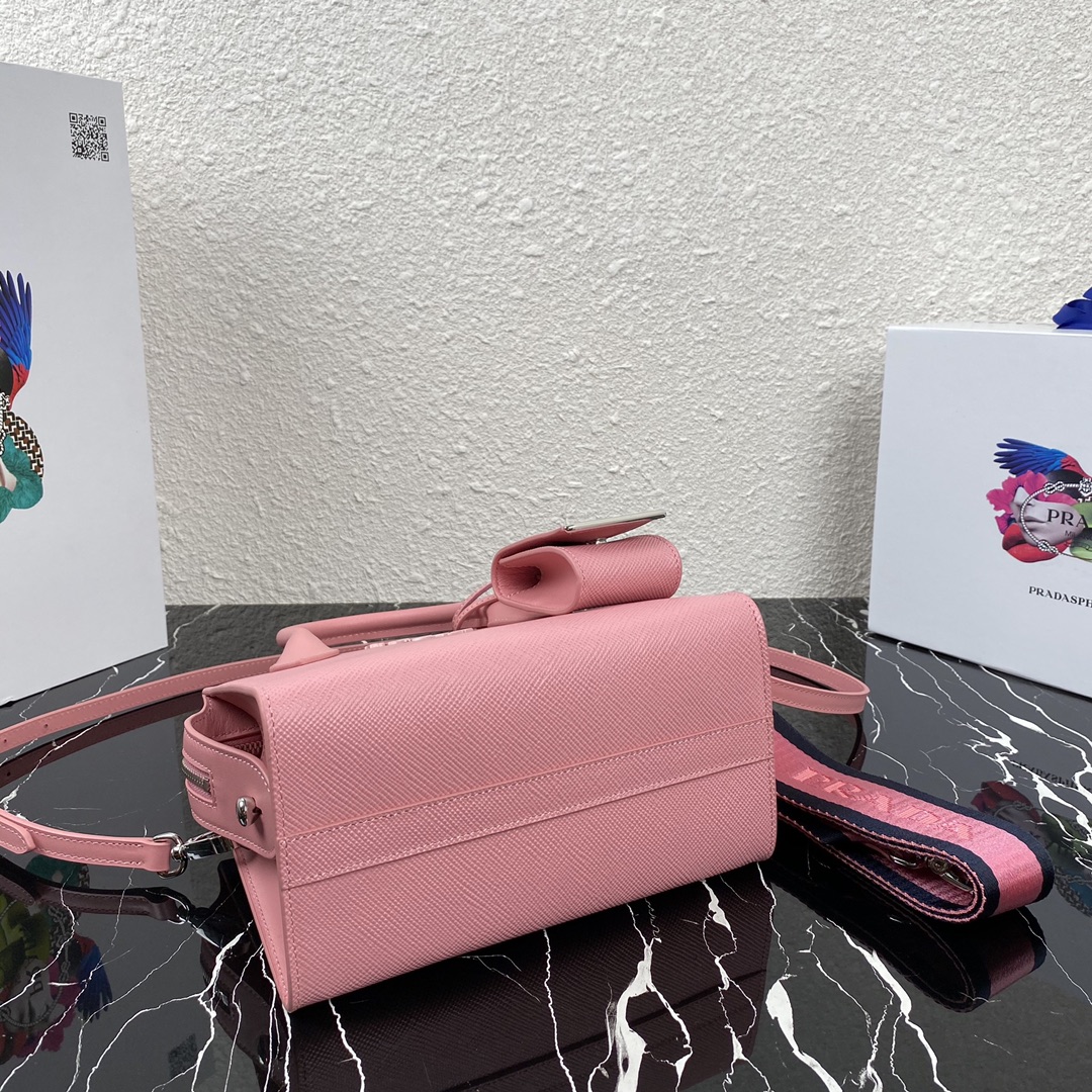pra*a saffiano leather monoCh*0me bag pink 1ba269 22 x 16.5 x 11.5 cm