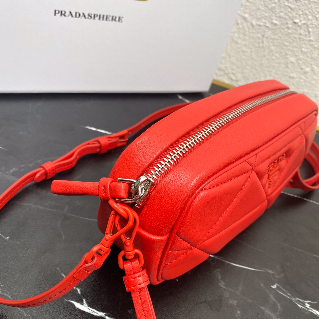 Pra*a mini spectrum quilted nappa leather red 1dh046 10 x 19  x 5.5 cm
