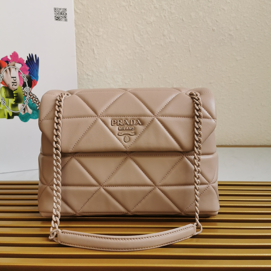 Pra*a large nappa leather Pra*a spectrum bag beige 1bd231 27 × 18.5 × 9 cm