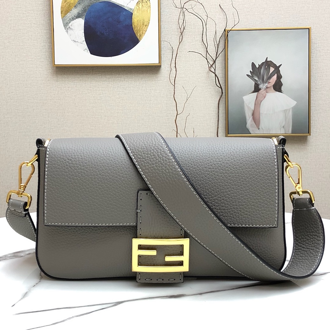 F**di medium 1997 baguette leather grey 26 x 14 x 4 cm