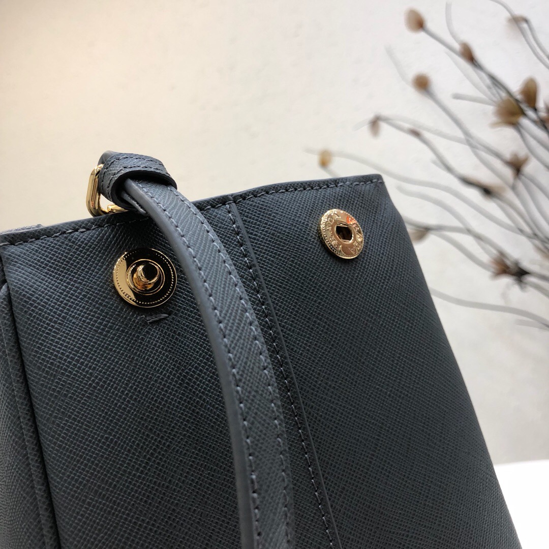 Pra*a large galleria saffiano leather bag state gray 1ba274 32 × 24 × 14 cm