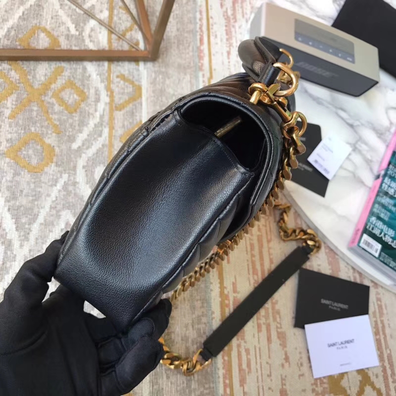 Y51 medium college in matelassÉ leather black 600279 24 x 17 x 7 cm