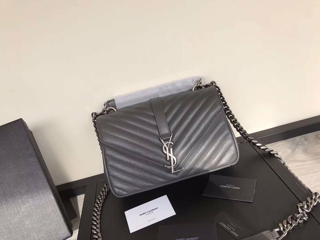 Y51 medium college in matelassÉ leather silver metal grey 600279 24 x 17 x 7 cm