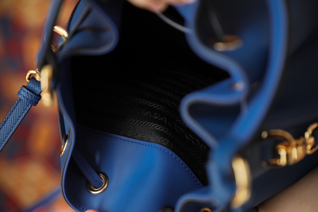 Pra*a saffiano leather bucket bag blue 1be032 22 × 22 × 14 cm