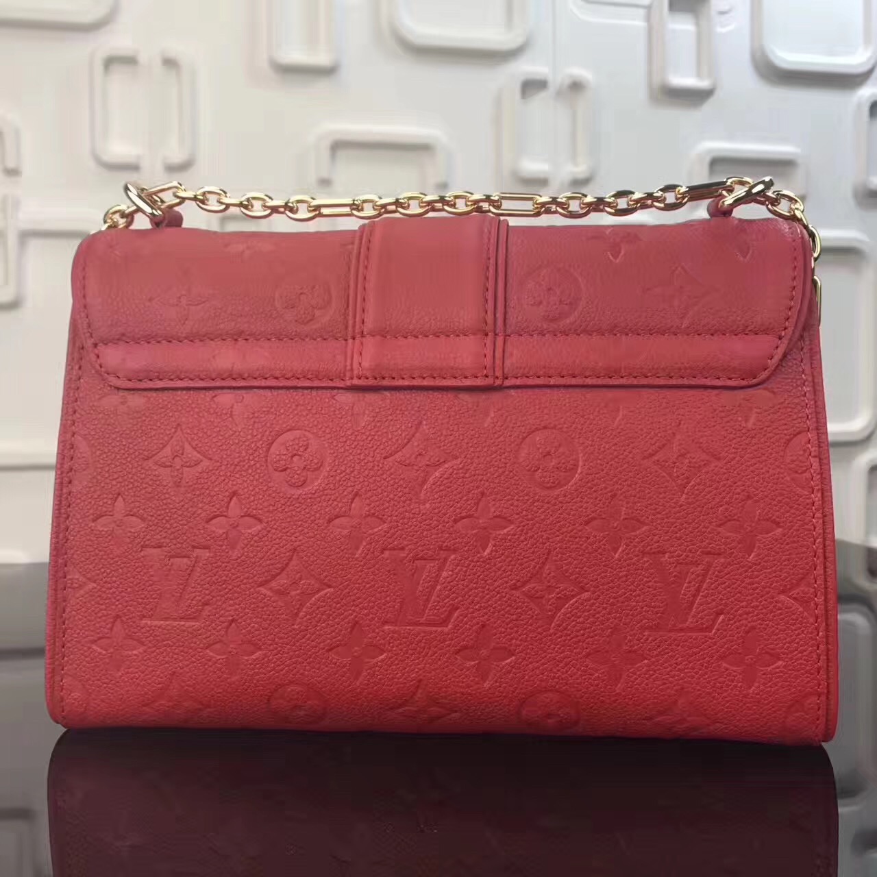 l0vis Vvtt0n saint sulpice bag monogram empreinte leather red m43393 25 x 16.5 x 9 cm