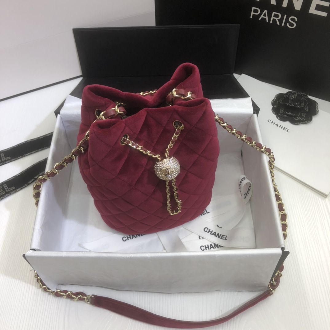 Ch**el strass drawstring bucket bag velvet burgundy as1894 19 x 13 x 13 cm