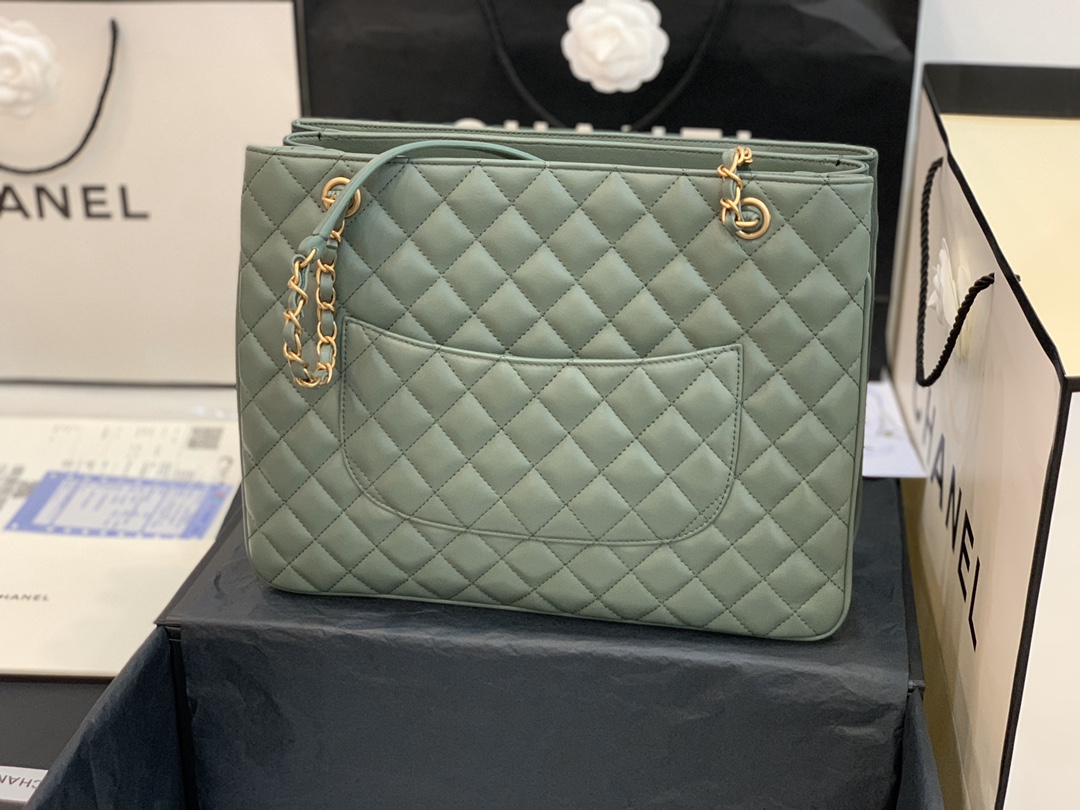 Ch**el large coco vintage timeless tote bag leather dark mint a57030 35 x 11 x 27 cm