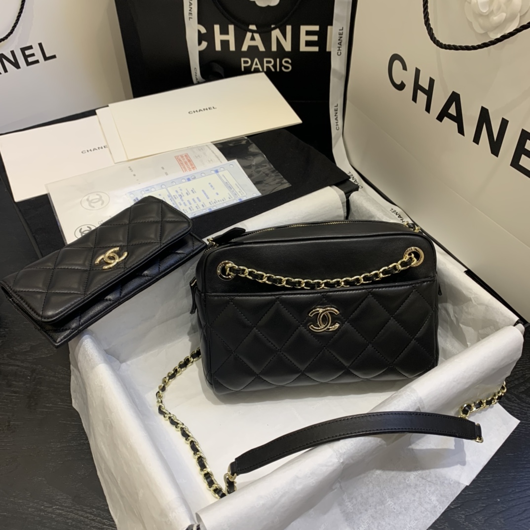 Ch**el camera case with extra clutch leather black as1367 22 x 15 x 6 cm