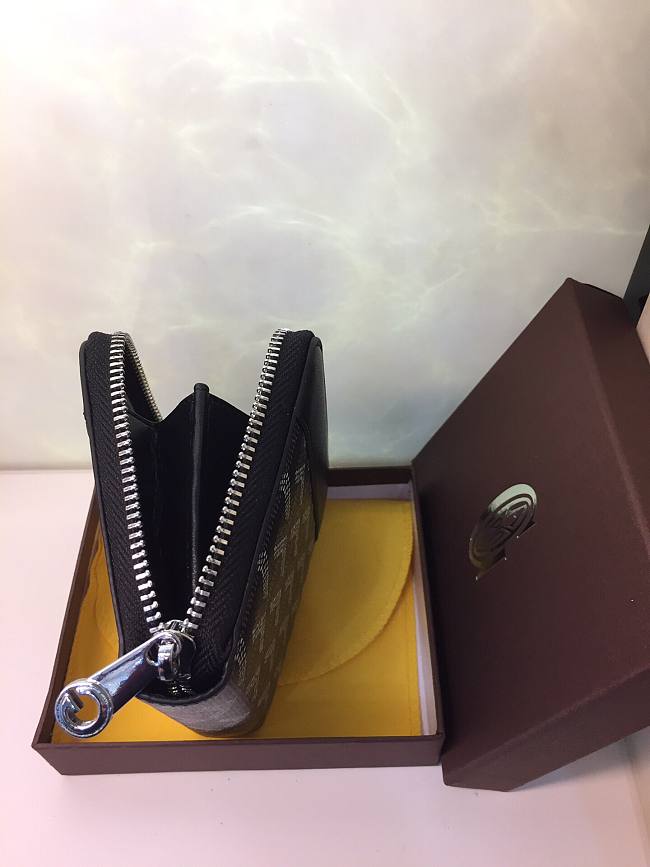 G09ard small chervon zipper wallet black 11 x 10 cm