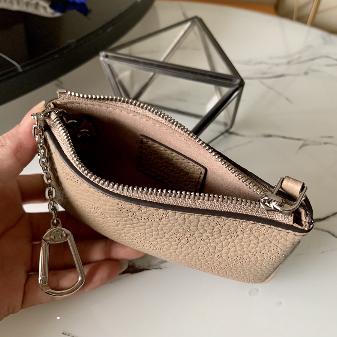 l0vis Vvtt0n key pouch mahina leather monogram pattern khaki m69508 13.8 x 9 x 1.5 cm