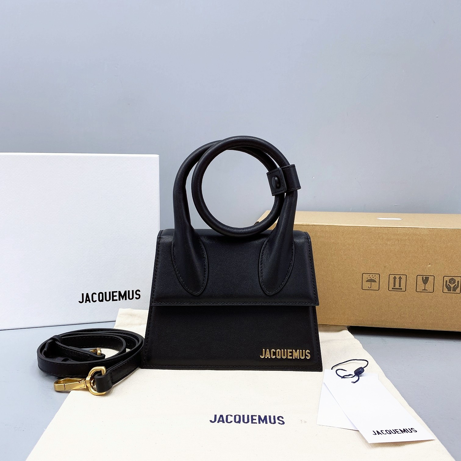 Ja*qvemvs small le chiquito leather black 213ba02 18 x 15.5 x 8 cm