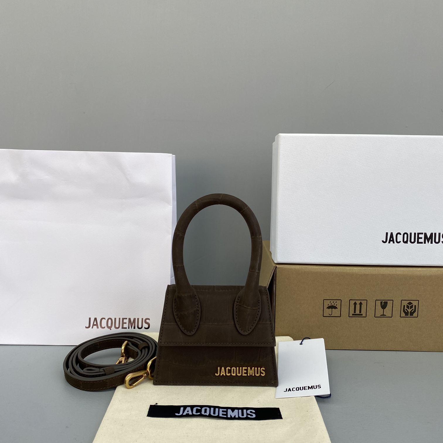 Ja*qvemvs le chiquito mini crocodile leather bag dark brown 213ba01 12 x 8 x 5 cm