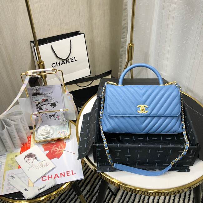 Ch**el small coco grained calfskin v quilting flap bag blue a92991 28.5 x 18.25 x 11.75 cm