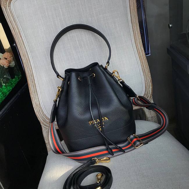Pra*a bucket leather black 1ba018 18 x 23 x 13 cm