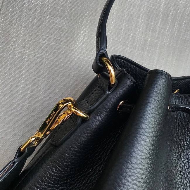 Pra*a bucket leather black 1ba018 18 x 23 x 13 cm