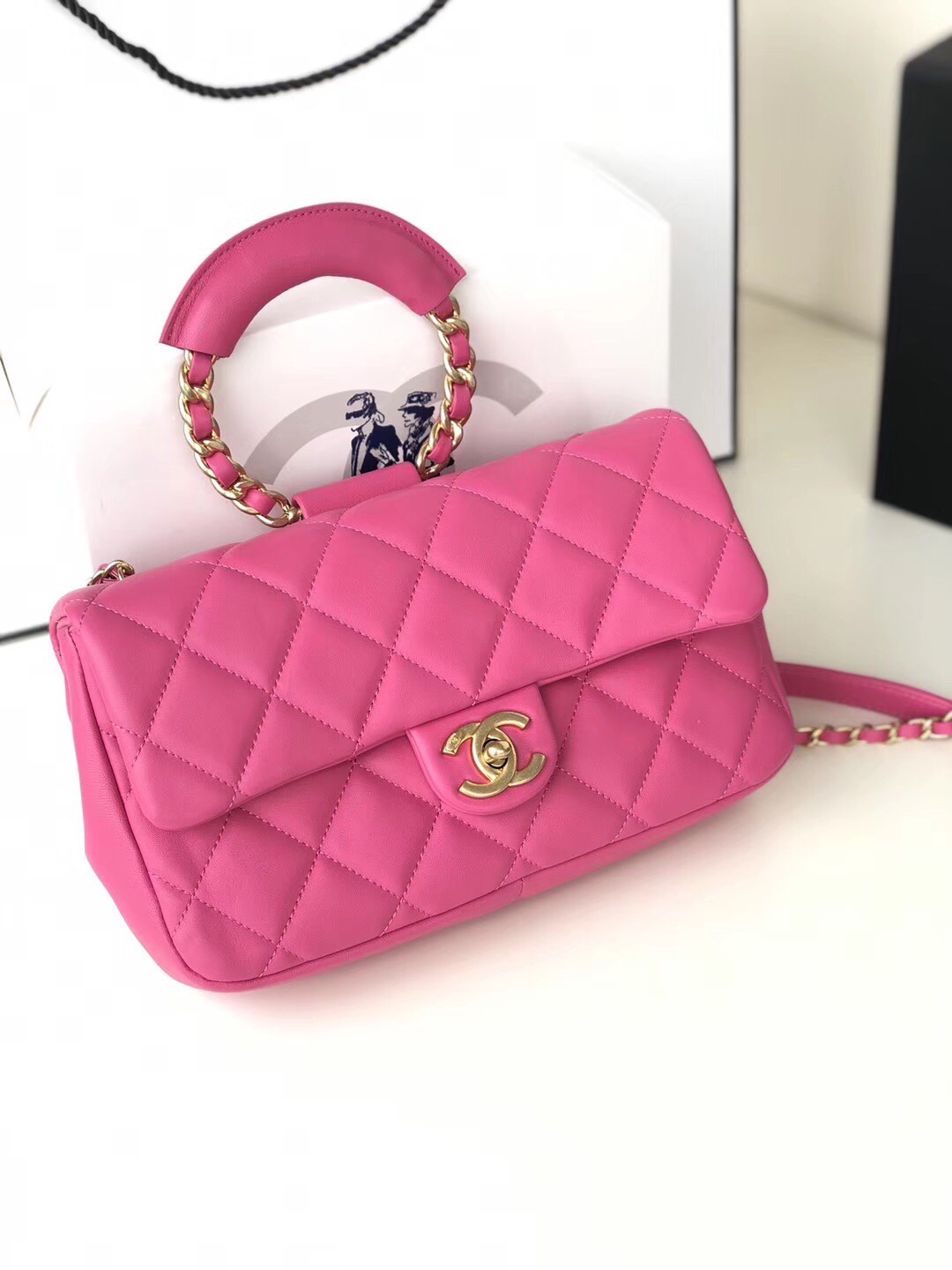 Ch**el circular handle flap bag lambskin pink as1358 24 x 15 x 6 cm