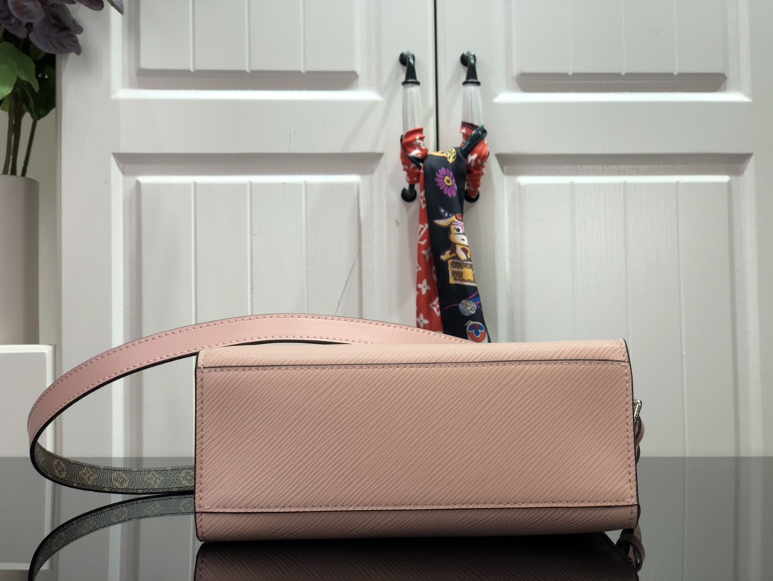l0vis Vvtt0n sac plat bb epi leather rose ballerine m58659 25 x 18 x 10 cm