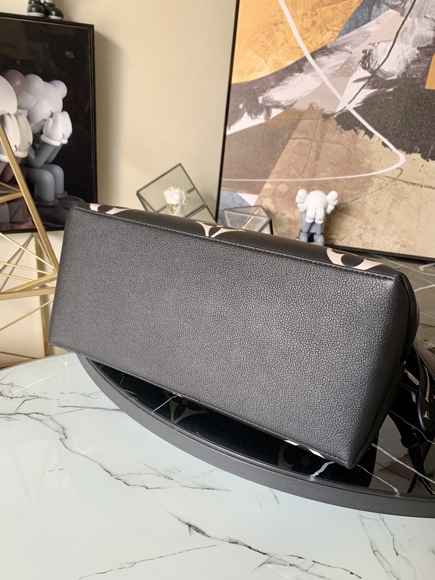 l0vis Vvtt0n grand palais biocolor monogram empreinte pattern black and beige m45842 34 x 24 x 15 cm