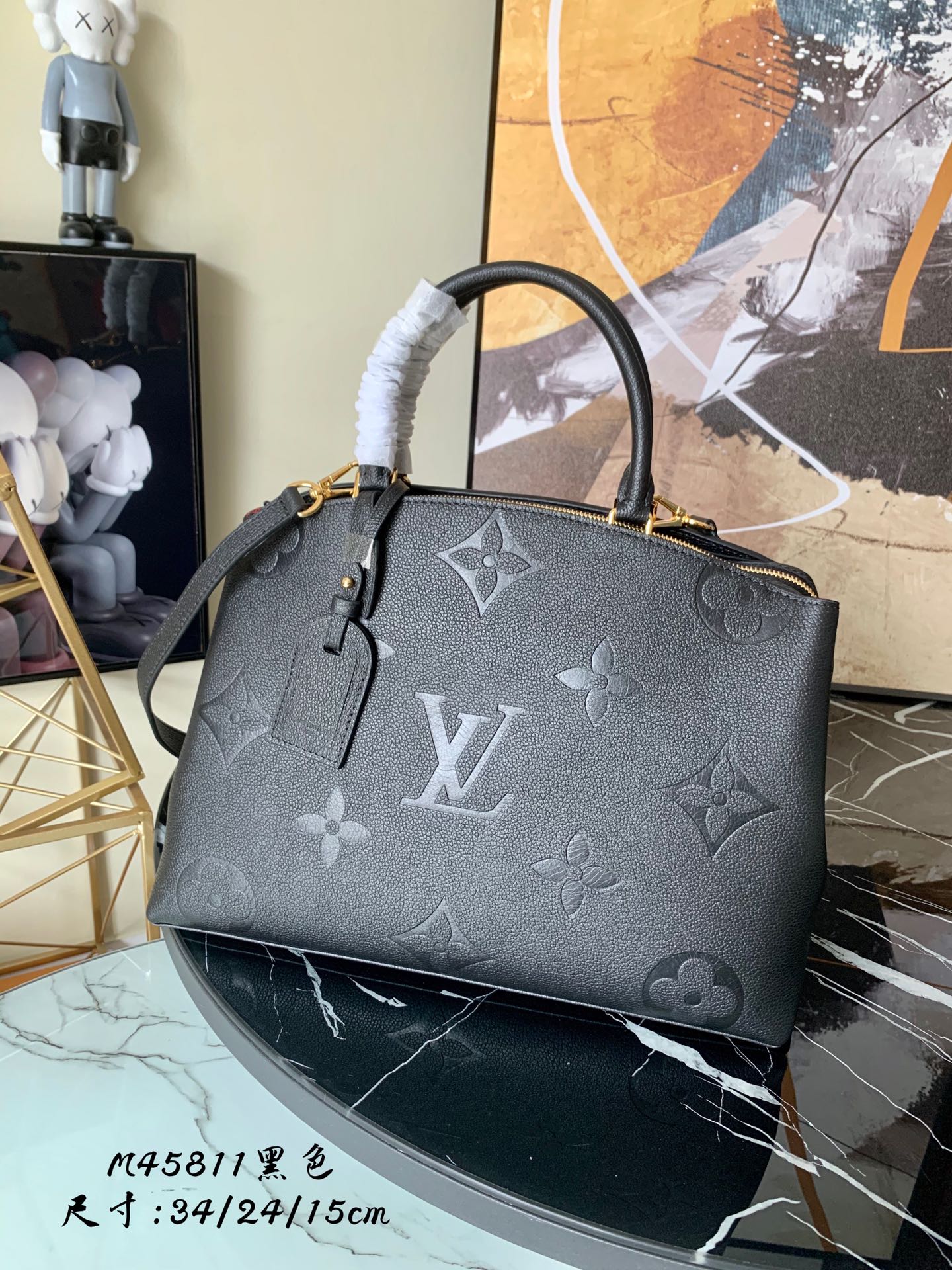 l0vis Vvtt0n grand palais monogram empreinte leather black m45811 34 x 24 x 15 cm