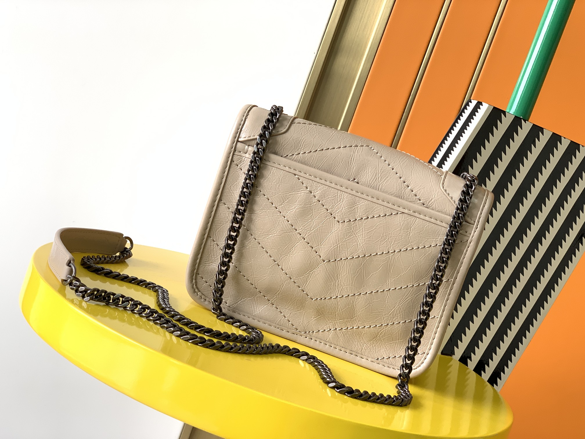 Y51 niki quilted crossbody bag leather beige 583103 19 x 15 x 6 cm