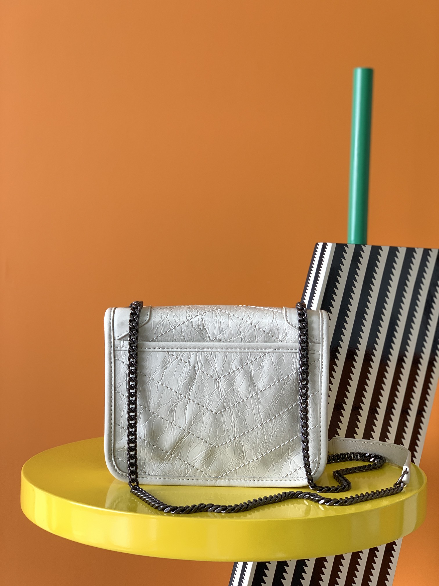 Y51 niki quilted crossbody bag leather white 583103 19 x 15 x 6 cm