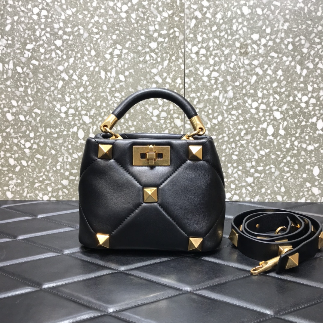 Va1e*ntin0 small roman stud the handle bag in nappa black vw0b0i97bsf 20 × 9 × 15 cm