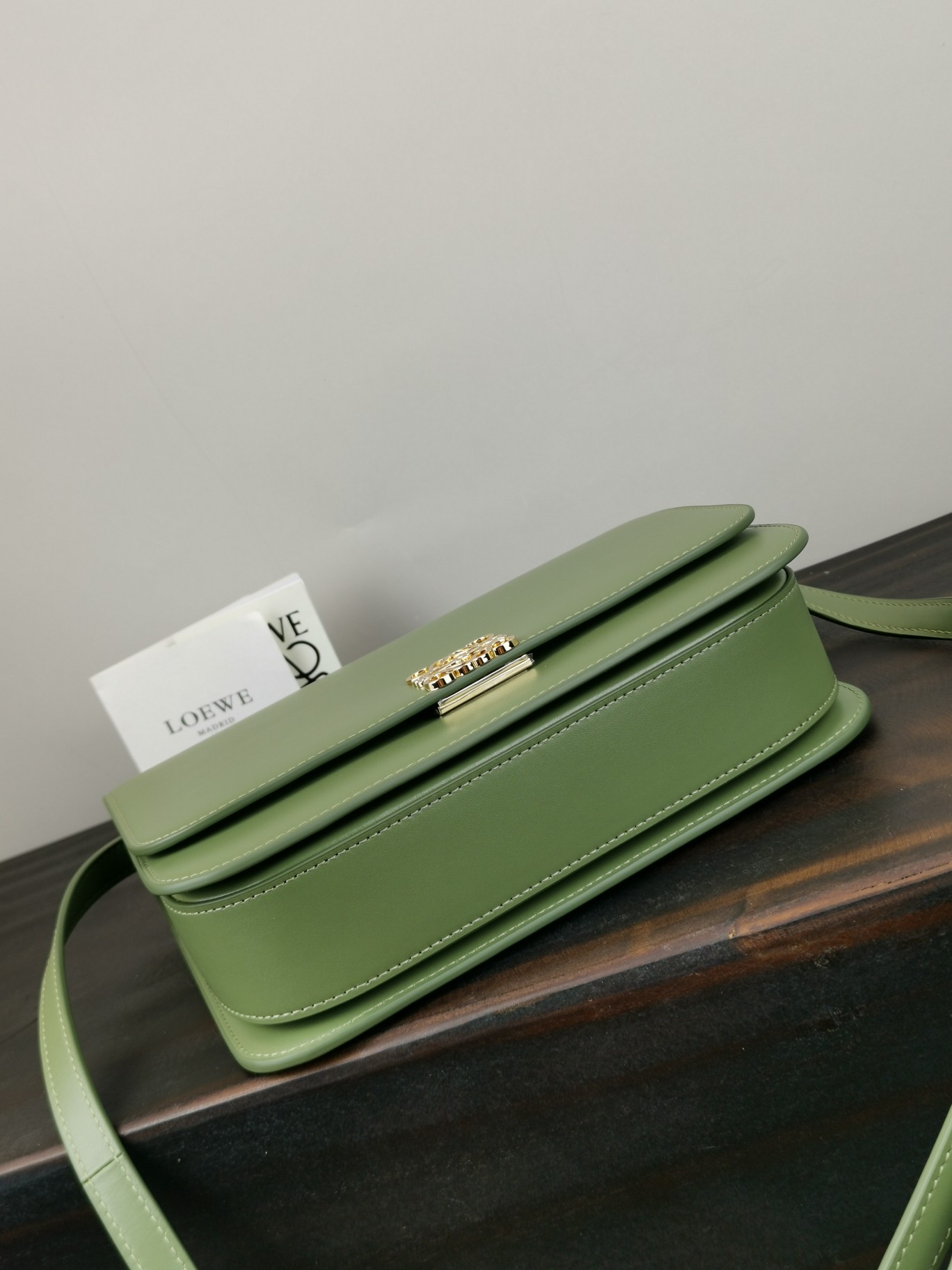 L0ew* medium goya bag silk calfskin avocado green a896n01x03 22.5 x 16.5 x 6.5 cm