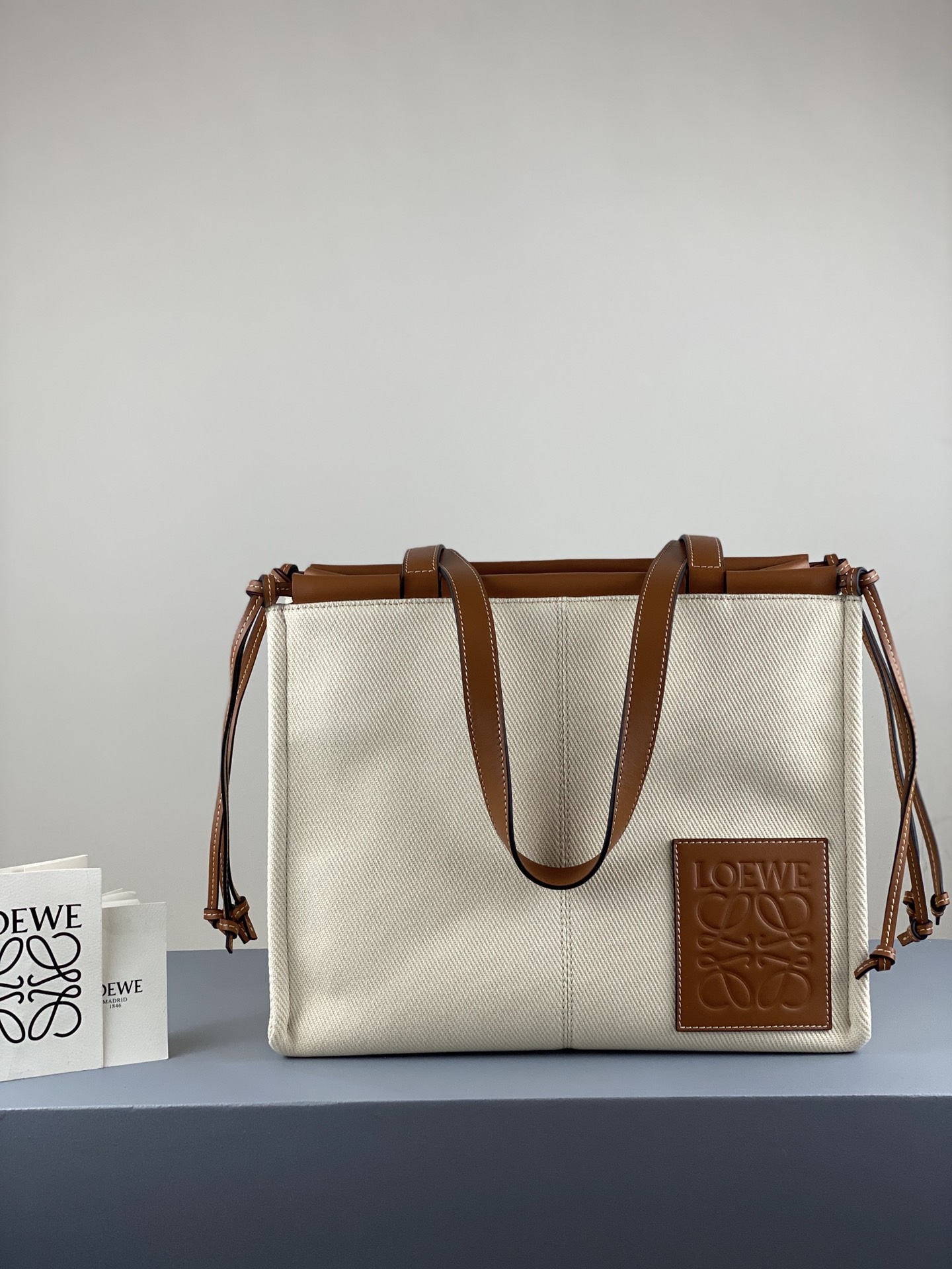 L0ew* small cushion tote bag canvas and calfskin light oat 330.02aa93 32 x 24 x 16cm