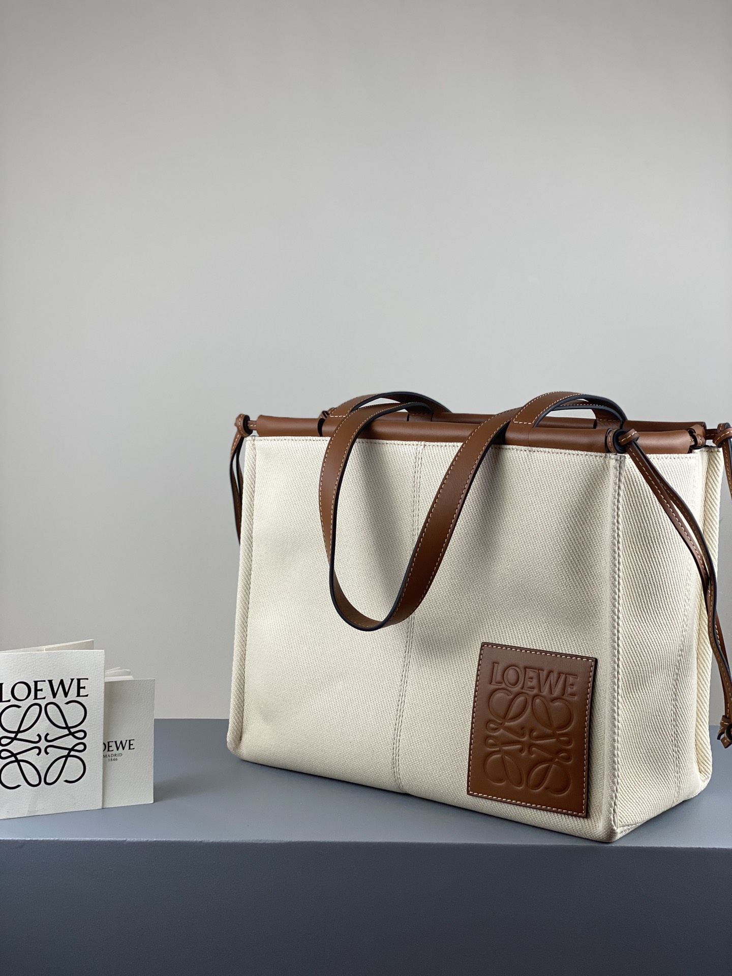 L0ew* small cushion tote bag canvas and calfskin light oat 330.02aa93 32 x 24 x 16cm