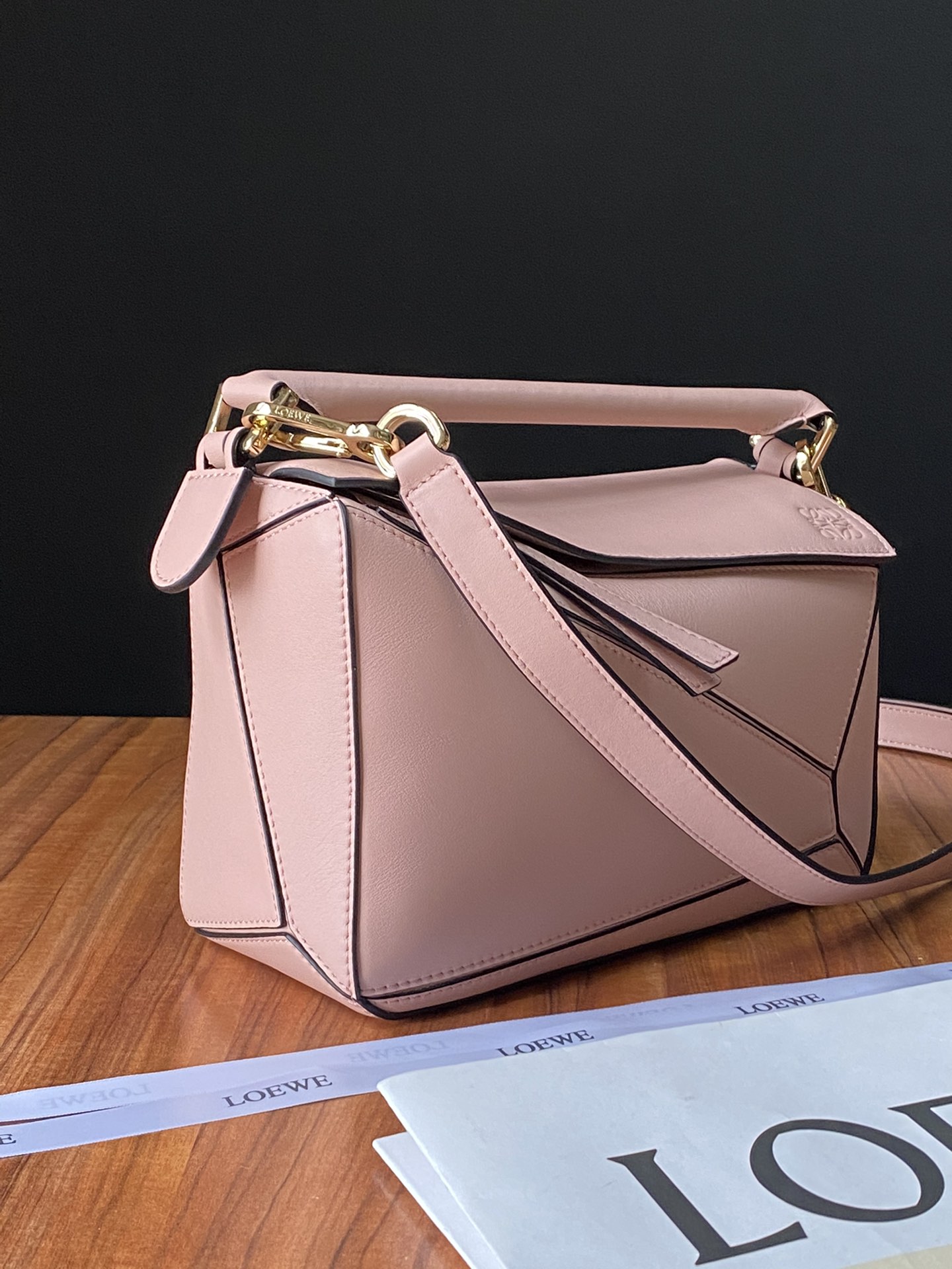 L0ew* small puzzle bag cassic calfskin leather blossom 322.30.s21 24 x 14 x 11 cm