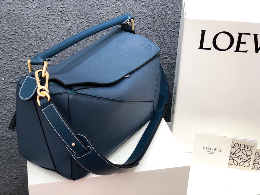 L0ew* medium puzzle bag soft grained calfskin gold metal yale blue 32212kbs20 29 x 18 x 12 cm
