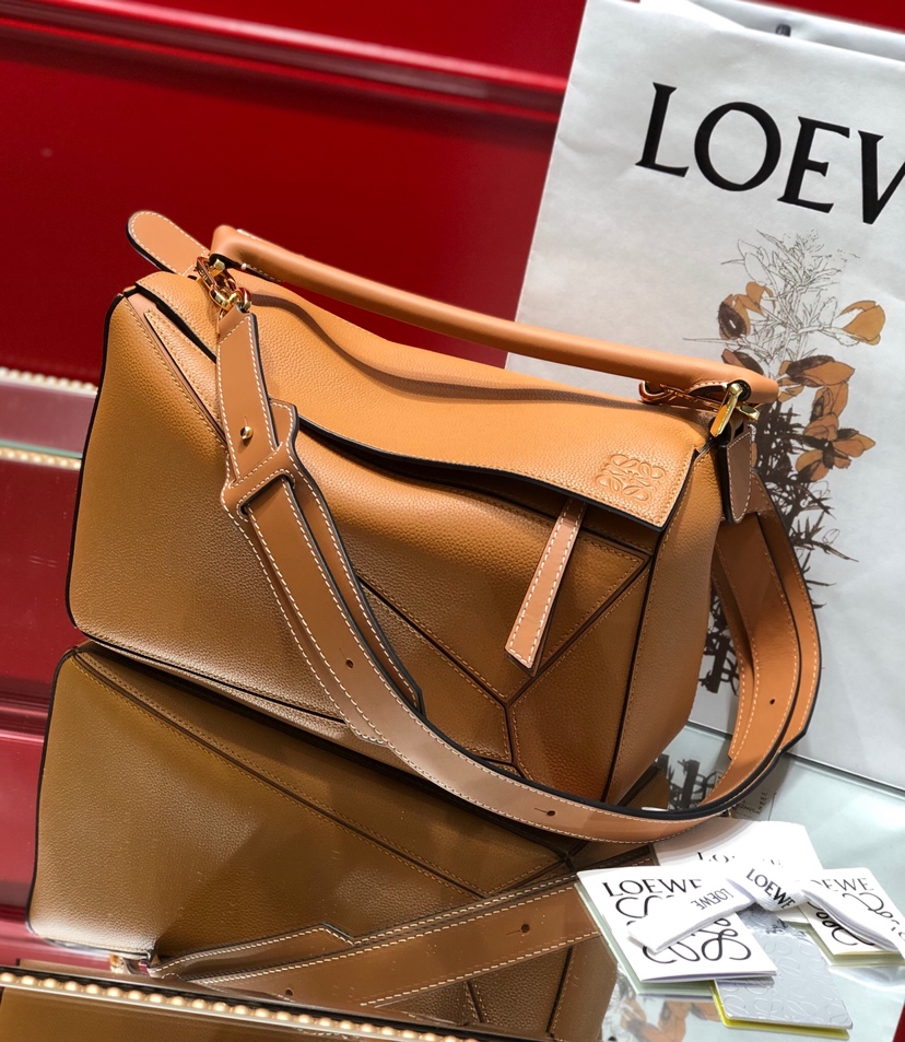 L0ew* medium puzzle bag soft grained calfskin gold metal tan 32212kbs20 29 x 18 x 12 cm