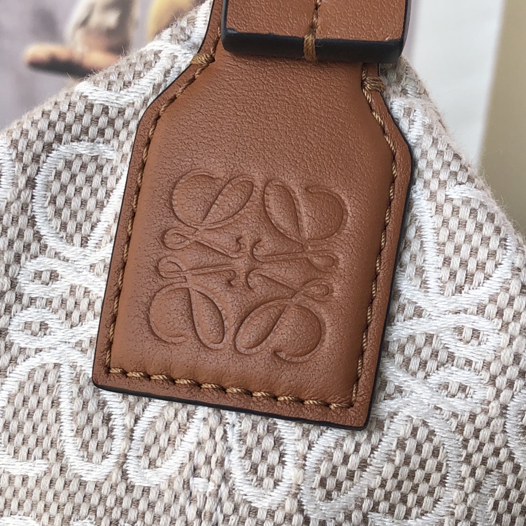 L0ew* medium cubi bag anagram jacquard and calfskin ecru a906k68x04 25 x 21 x 16.5 cm