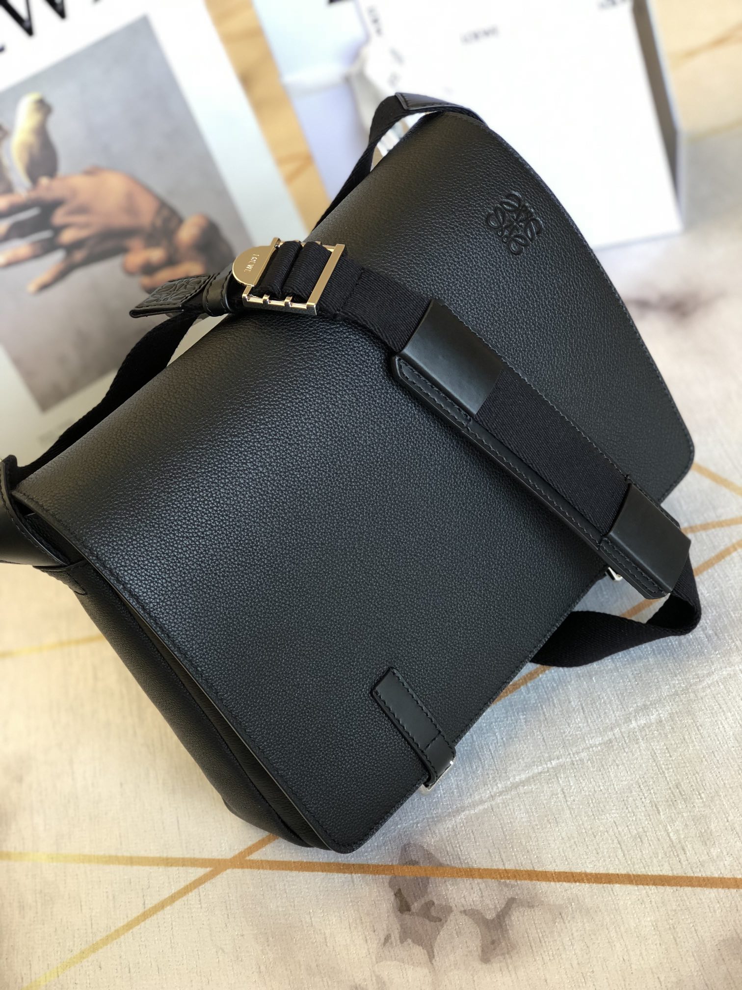 L0ew* military messenger bag soft grained calfskin black b553a14x03 33 x 10 x 25 cm