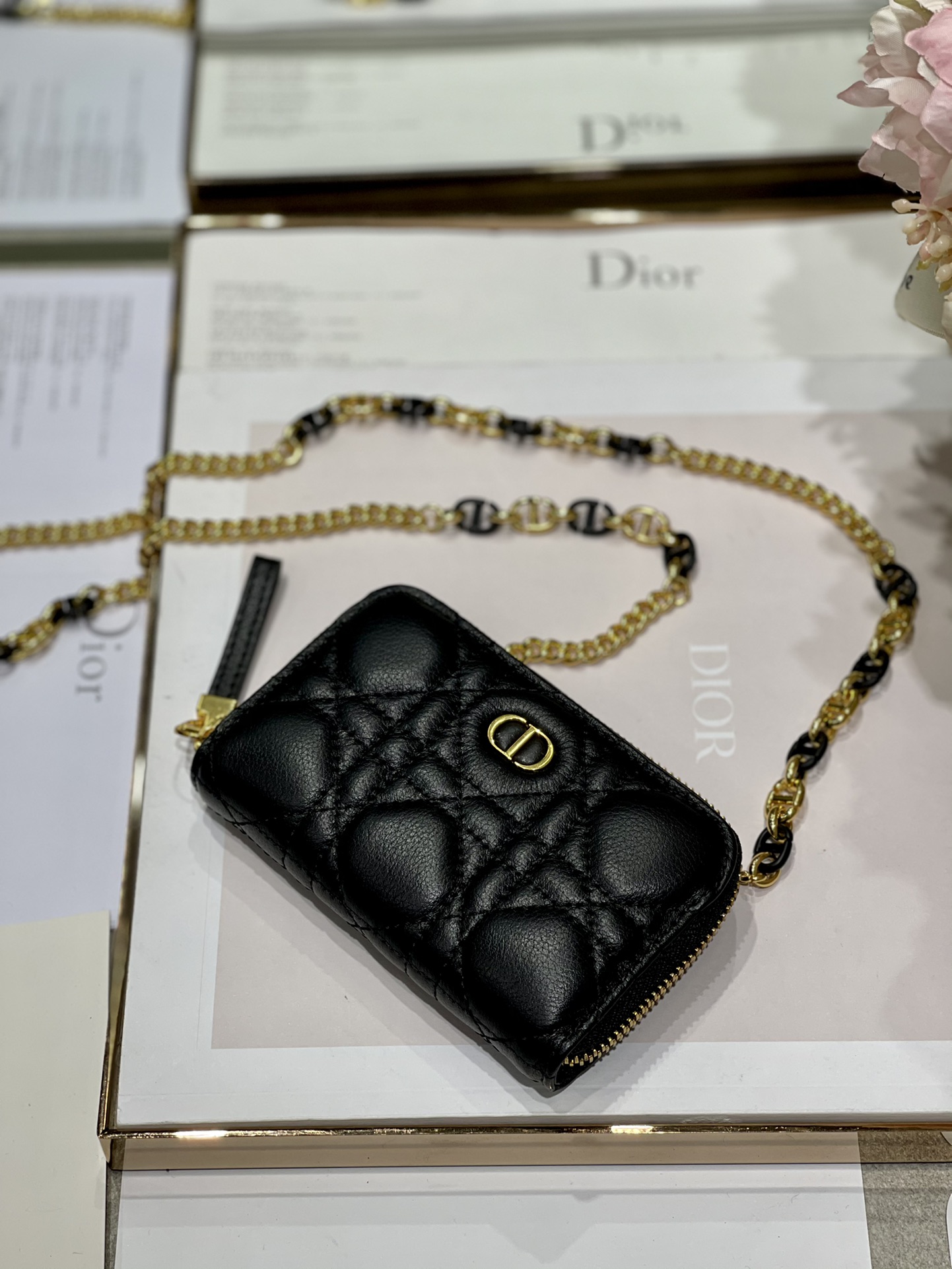D10r mini caro zipped pouch cannage lambskin black s5087 12 x 8.5 cm