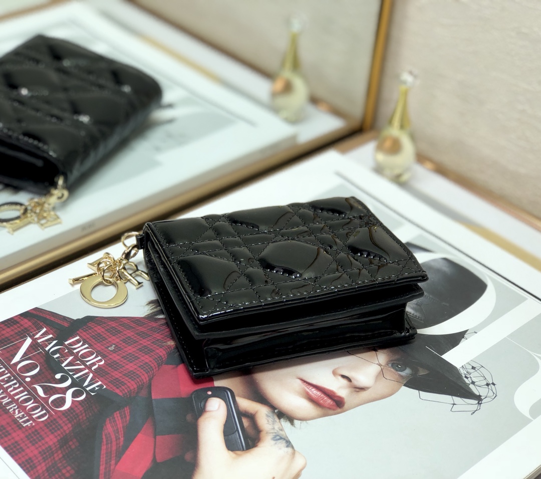 D10r small wallet patent cannage calfskin black 11 x 9 cm