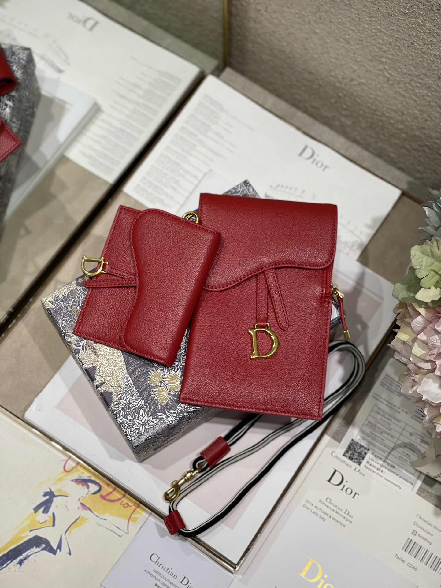 D10r saddle multifunction pouch leather red 18.5 x 12 x 7.5 cm
