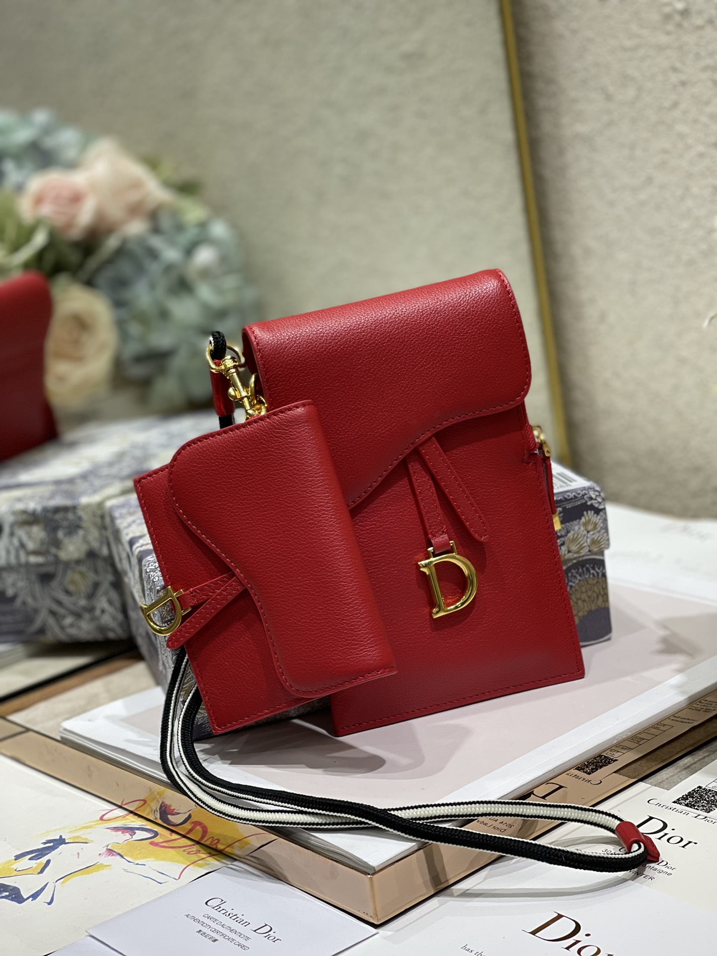 D10r saddle multifunction pouch leather red 18.5 x 12 x 7.5 cm