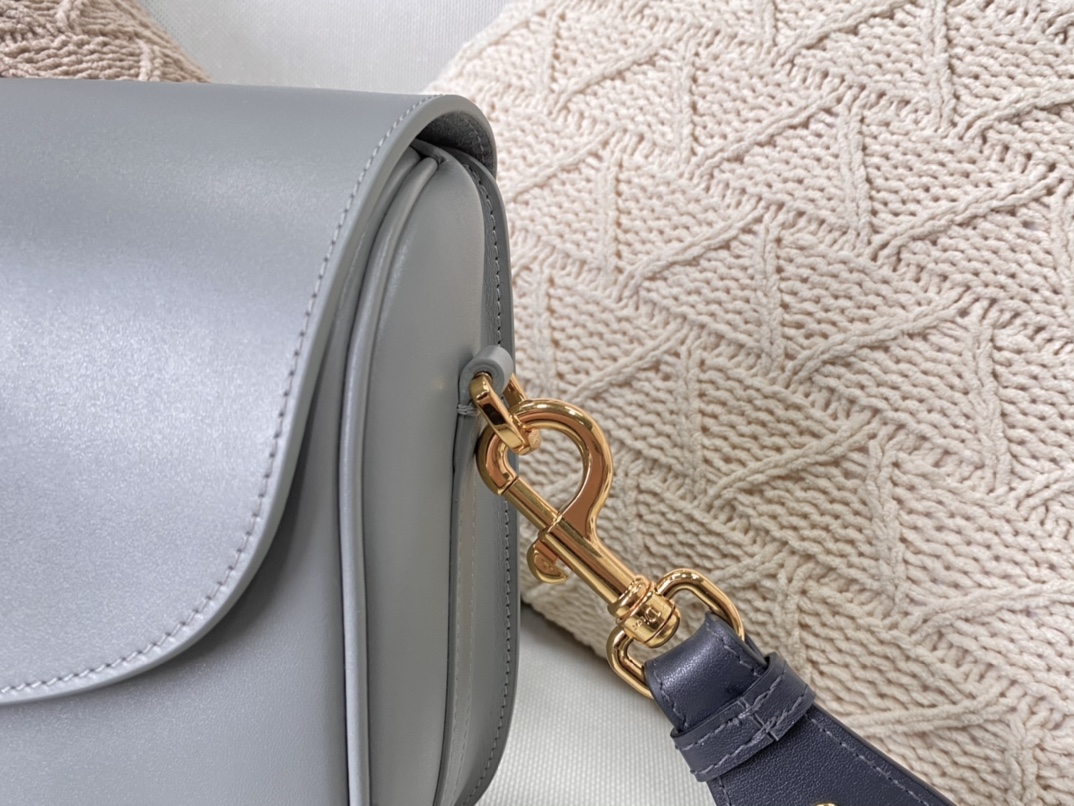 D10r large bobby bag box calfskin gray m9320 27 x 8 x 19.5 cm