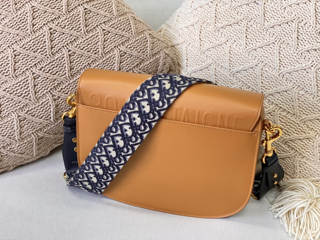 D10r large bobby bag box calfskin tan m9320 27 x 8 x 19.5 cm