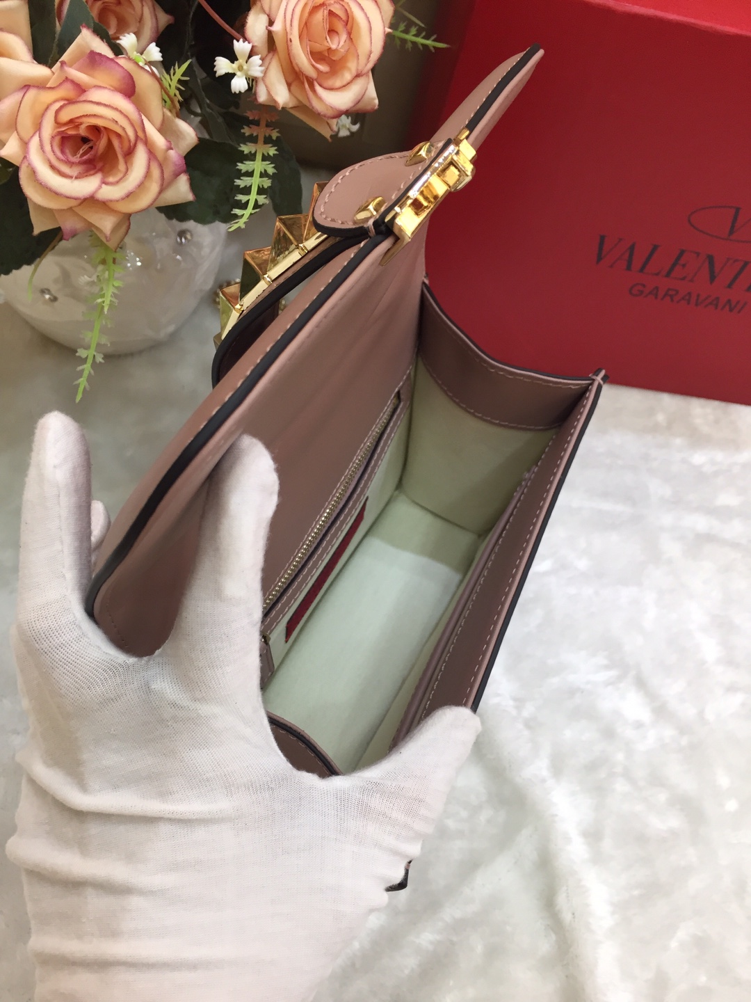 Va1e*ntin0 small garavani pre-owned 2010s rockstud shoulder bag leather powder pink 21 × 8 × 15 cm