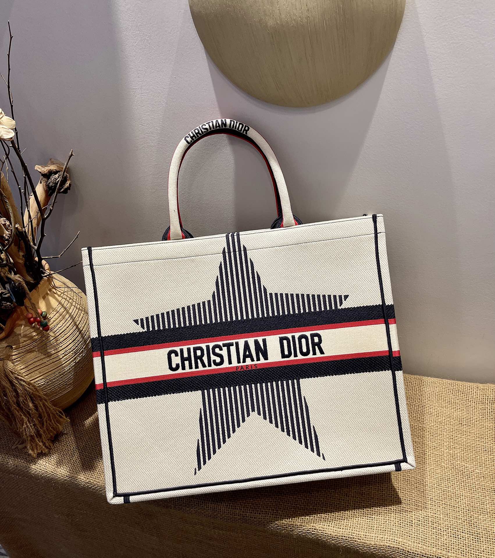 D10r D10ralps book tote white three-tone embroidery m1286 41.5 cm