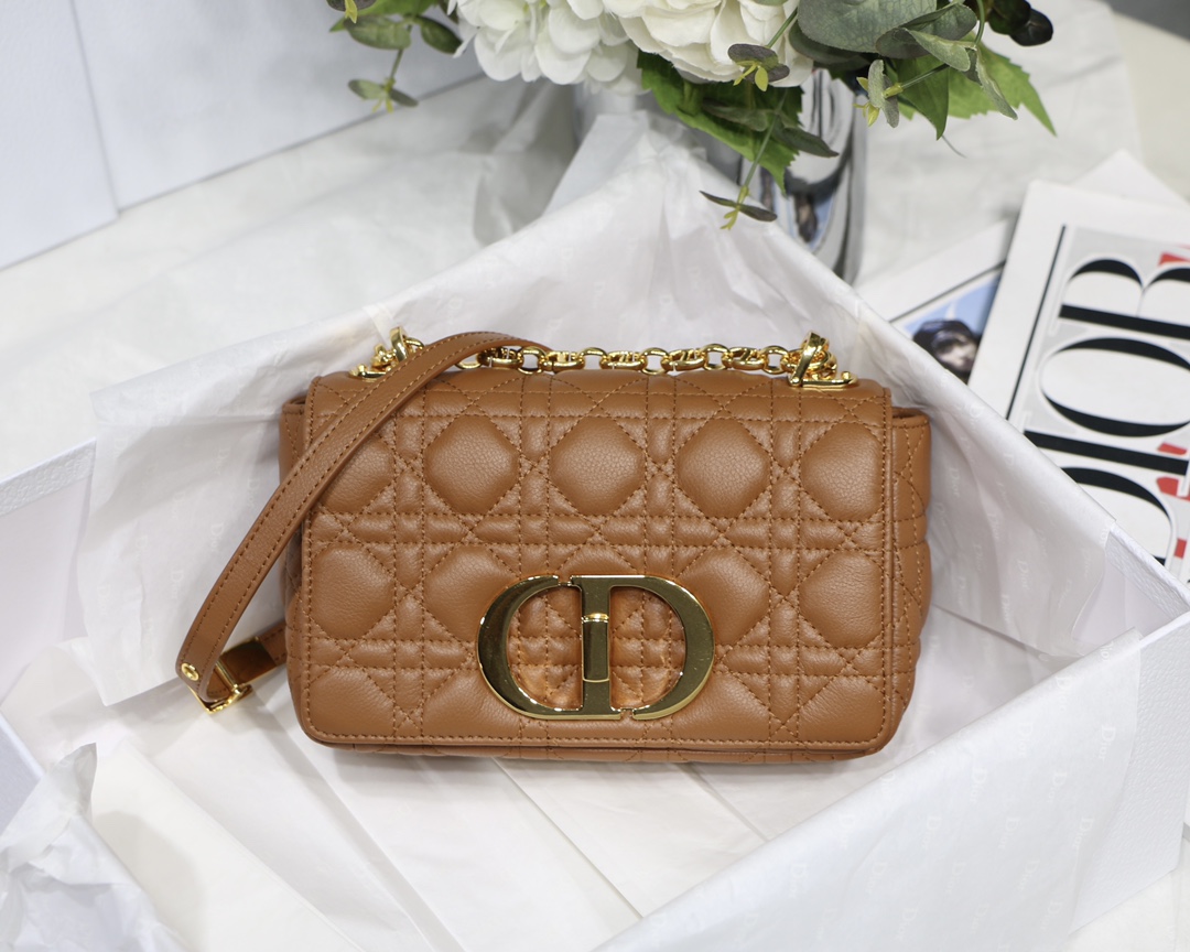 d10r small caro bag S*pple cannage calfskin caramel m9241 20 x 12 x 7 cm
