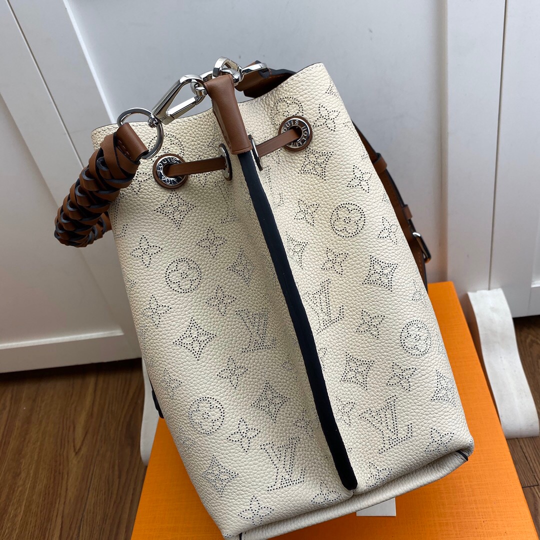 l0vis Vvtt0n muria mahina monogram motif creme m55801 25 x 25 x 20 cm