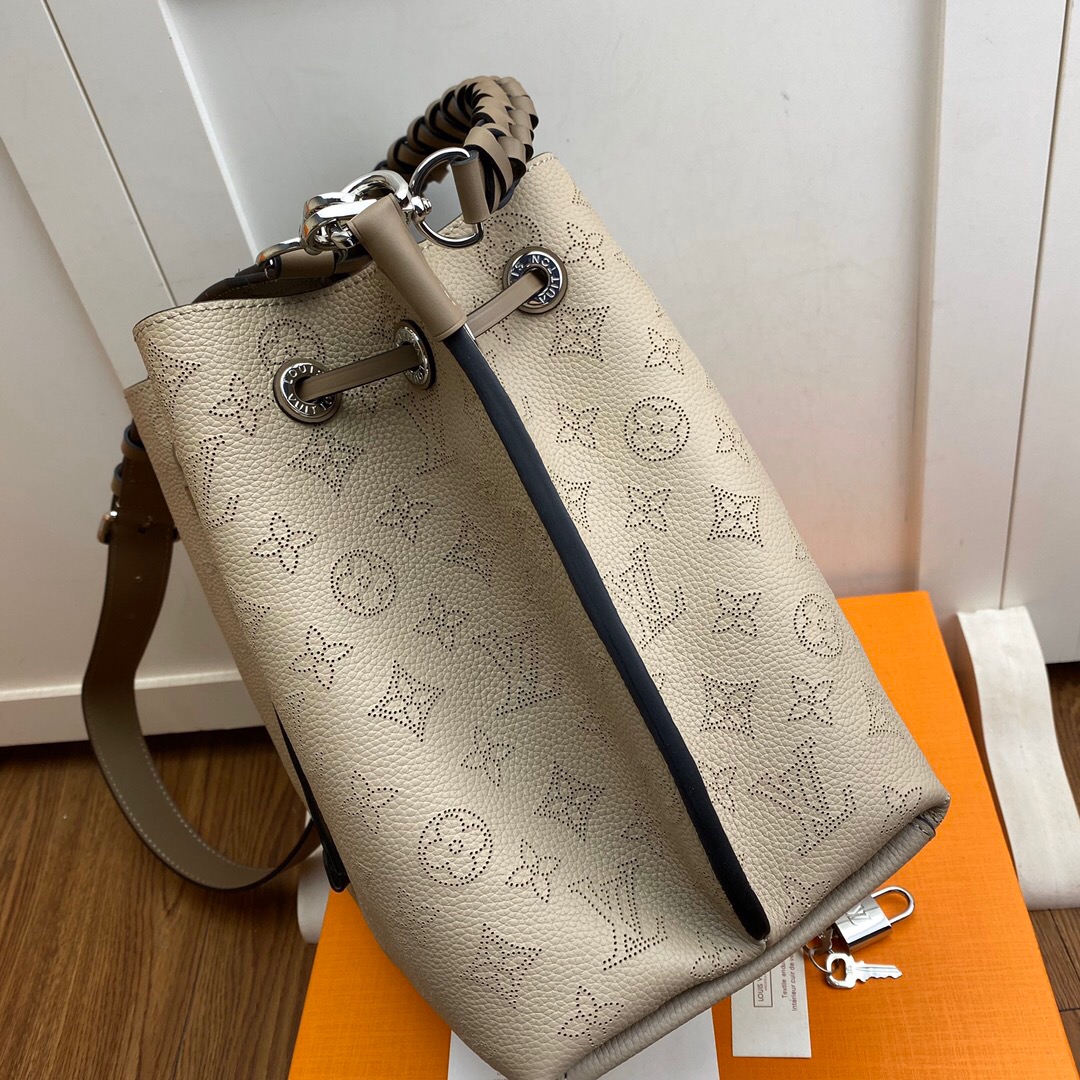 l0vis Vvtt0n muria mahina monogram motif galet m55799 25 x 25 x 20 cm