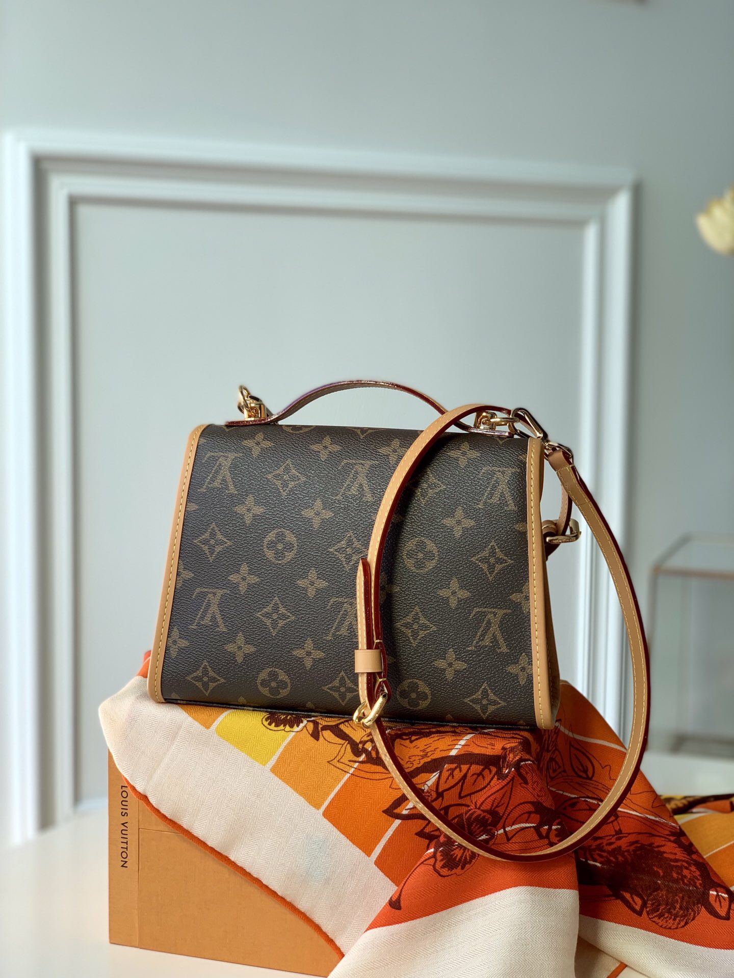 l0vis Vvtt0n small ivy monogram canvas m44919 23.5 x 18 x 9 cm