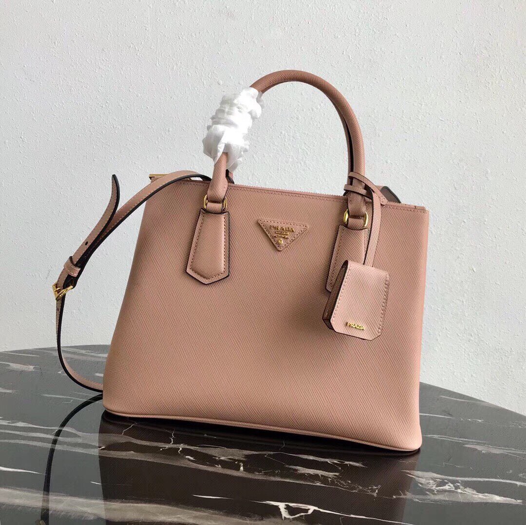 Pra*a medium galleria saffiano powder pink 1ba232 31 × 22.5 × 13.5 cm