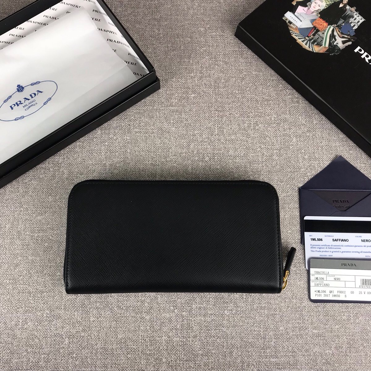 Pra*a large saffiano leather wallet black 1ml506 20 x 10 cm