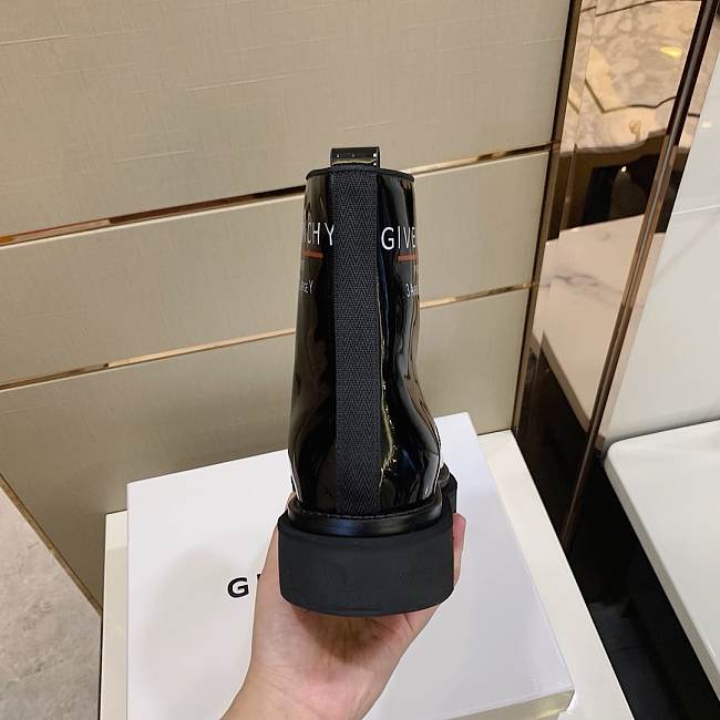 G1uenchy boots gvc2020